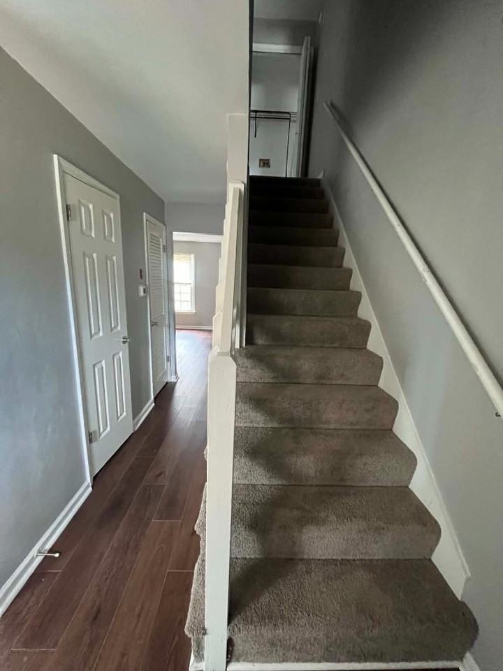 1041 Wickford Ct - Photo 2 of 20