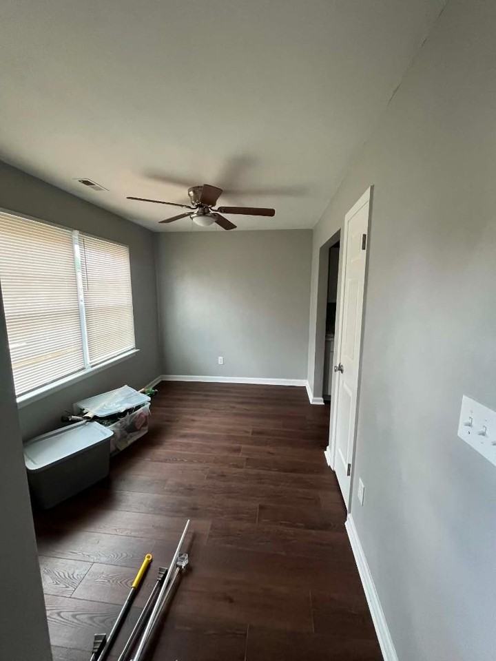 1041 Wickford Ct - Photo 4 of 20