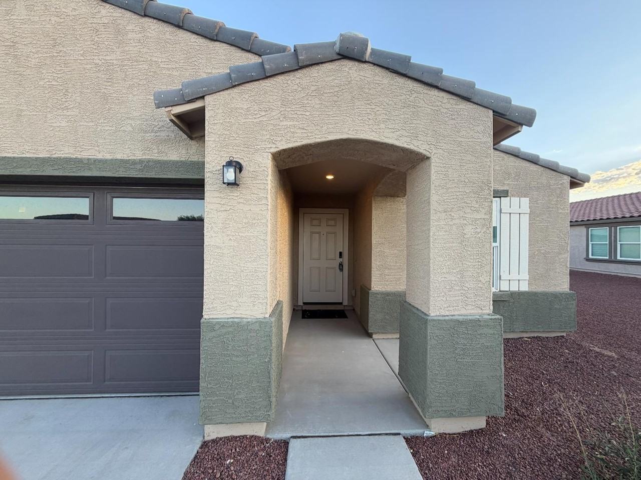 1448 E Peggy Dr - Photo 4 of 20