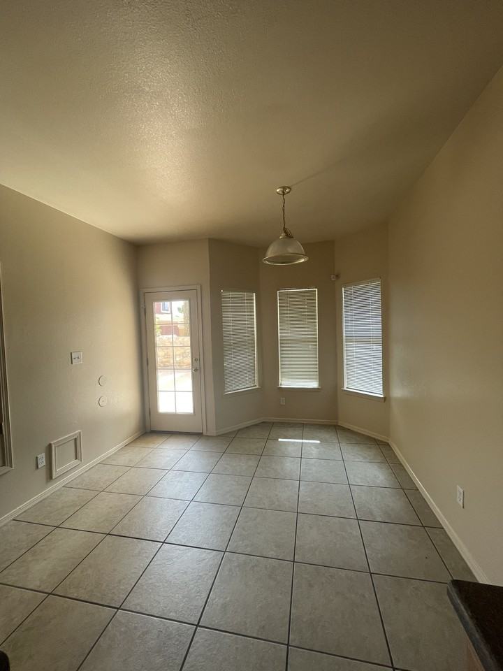 3708 Prairie Rose St #1 - Photo 5 of 14