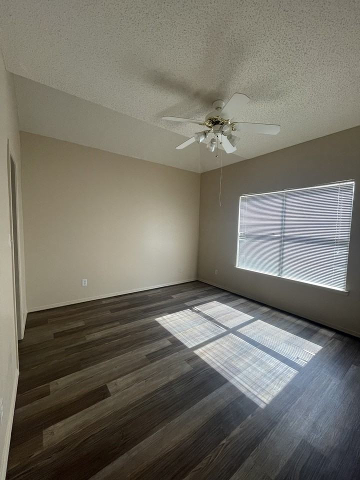 3708 Prairie Rose St #1 - Photo 7 of 14
