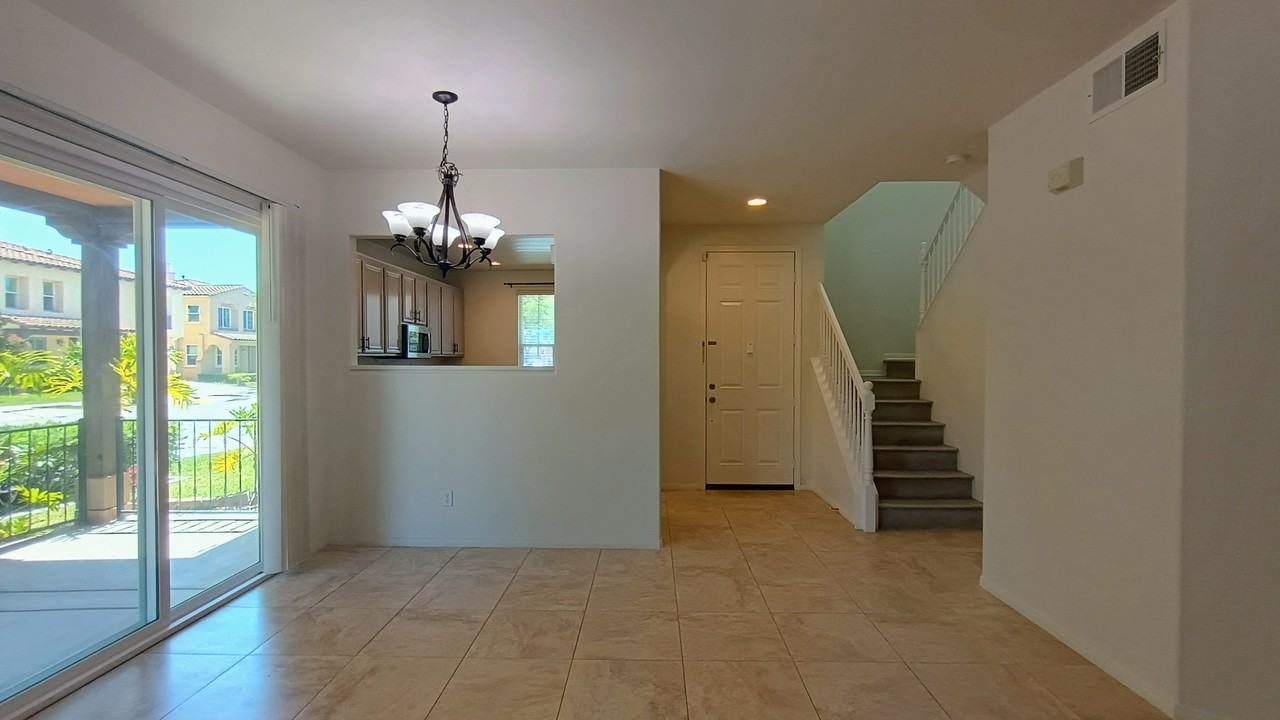 1777 Oconnor Ave #1 - Photo 4 of 33