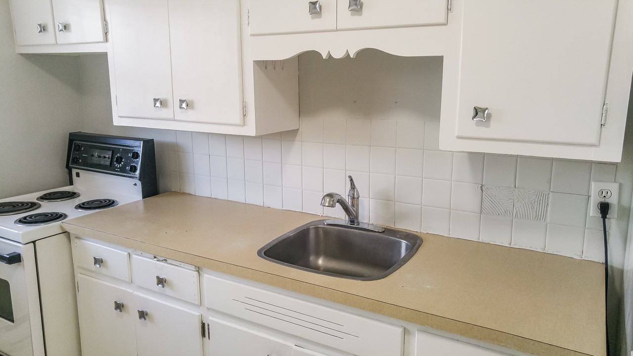 58 Albert St #5 - Photo 7 of 35