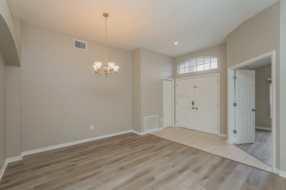 411 Sand Ridge Dr - Photo 3 of 16