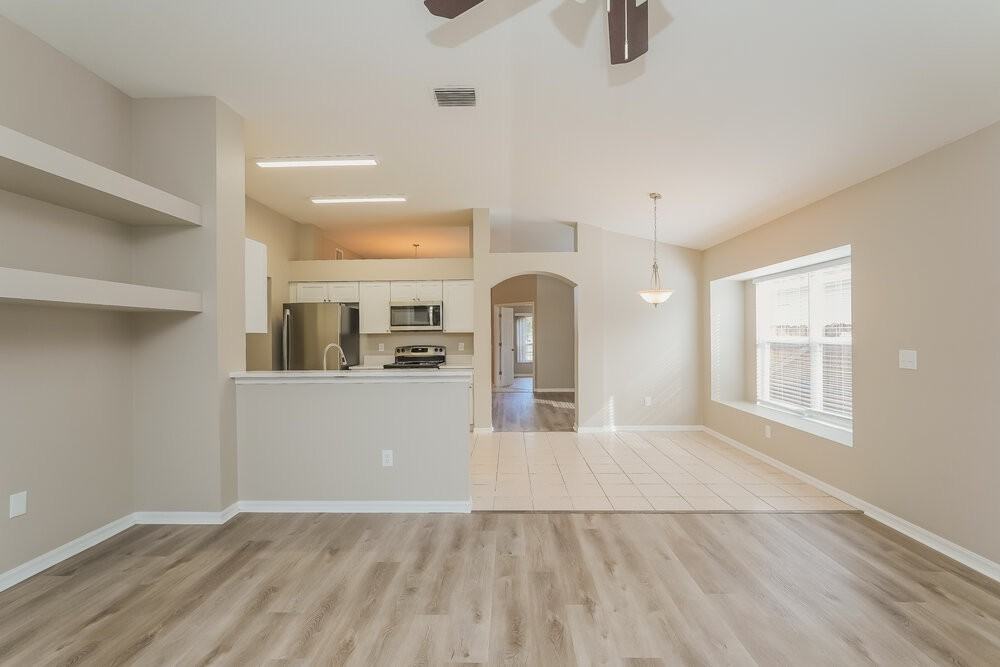 411 Sand Ridge Dr - Photo 7 of 16
