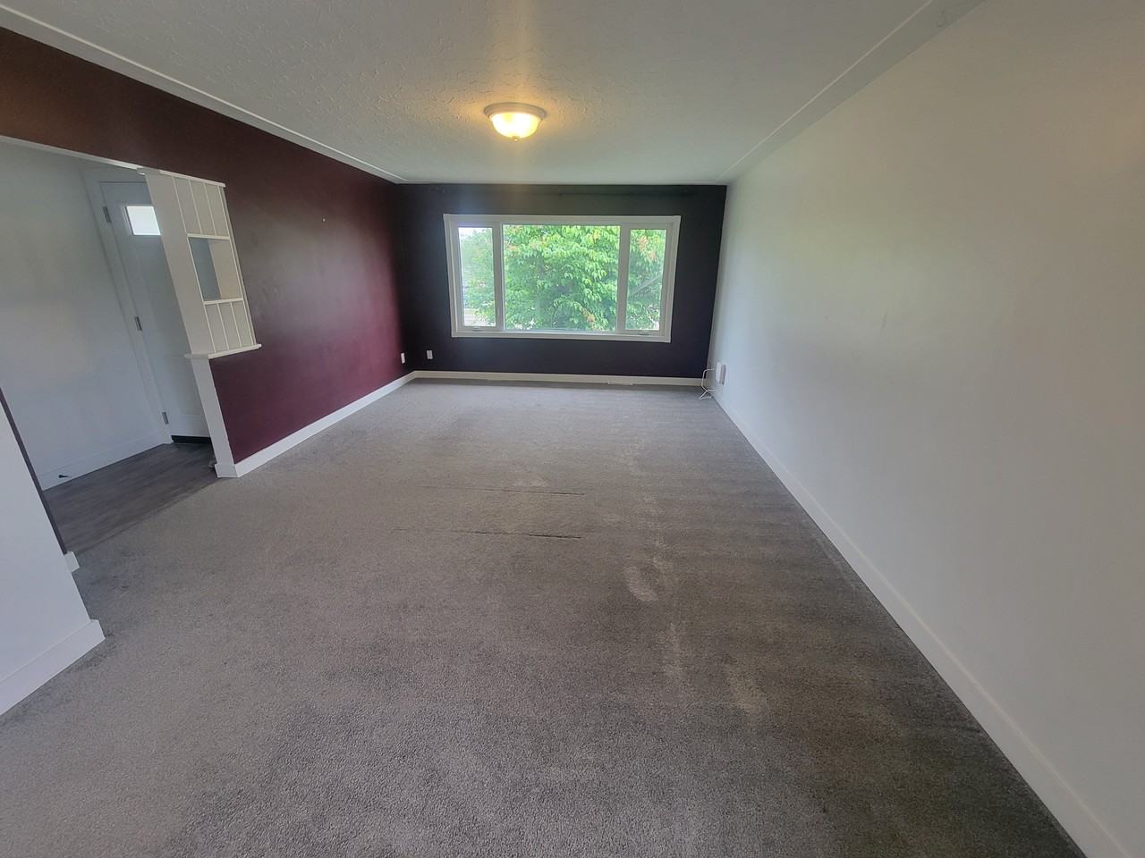 9620 75 Street NW - MAIN - Photo 4 of 10