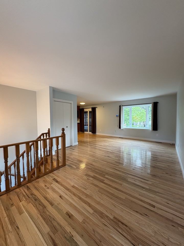 64 Riverton Avenue - 1 - Photo 5 of 18
