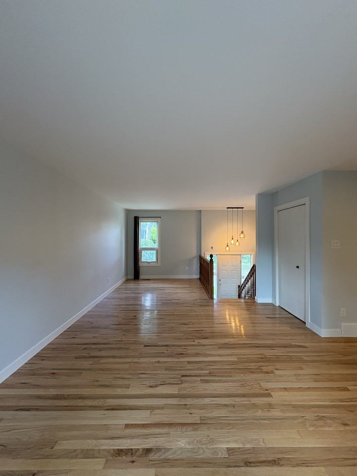 64 Riverton Avenue - 1 - Photo 6 of 18