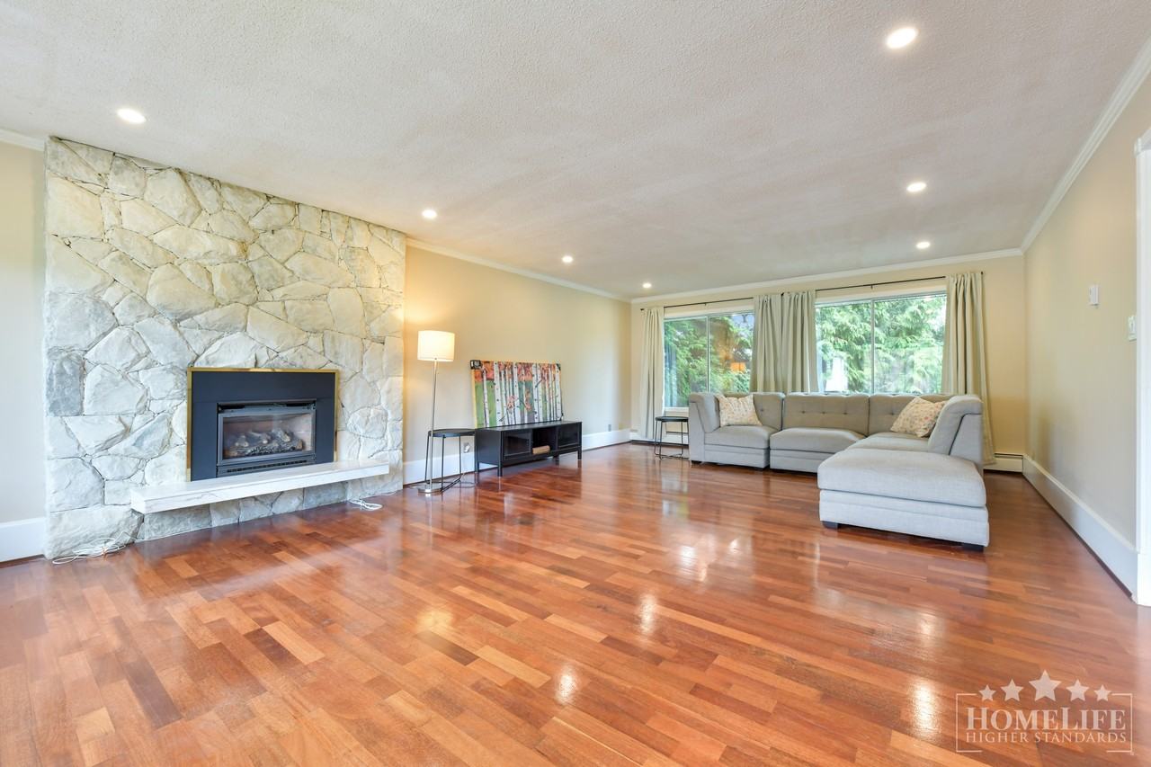 13900 Blackburn Ave - Photo 3 of 24