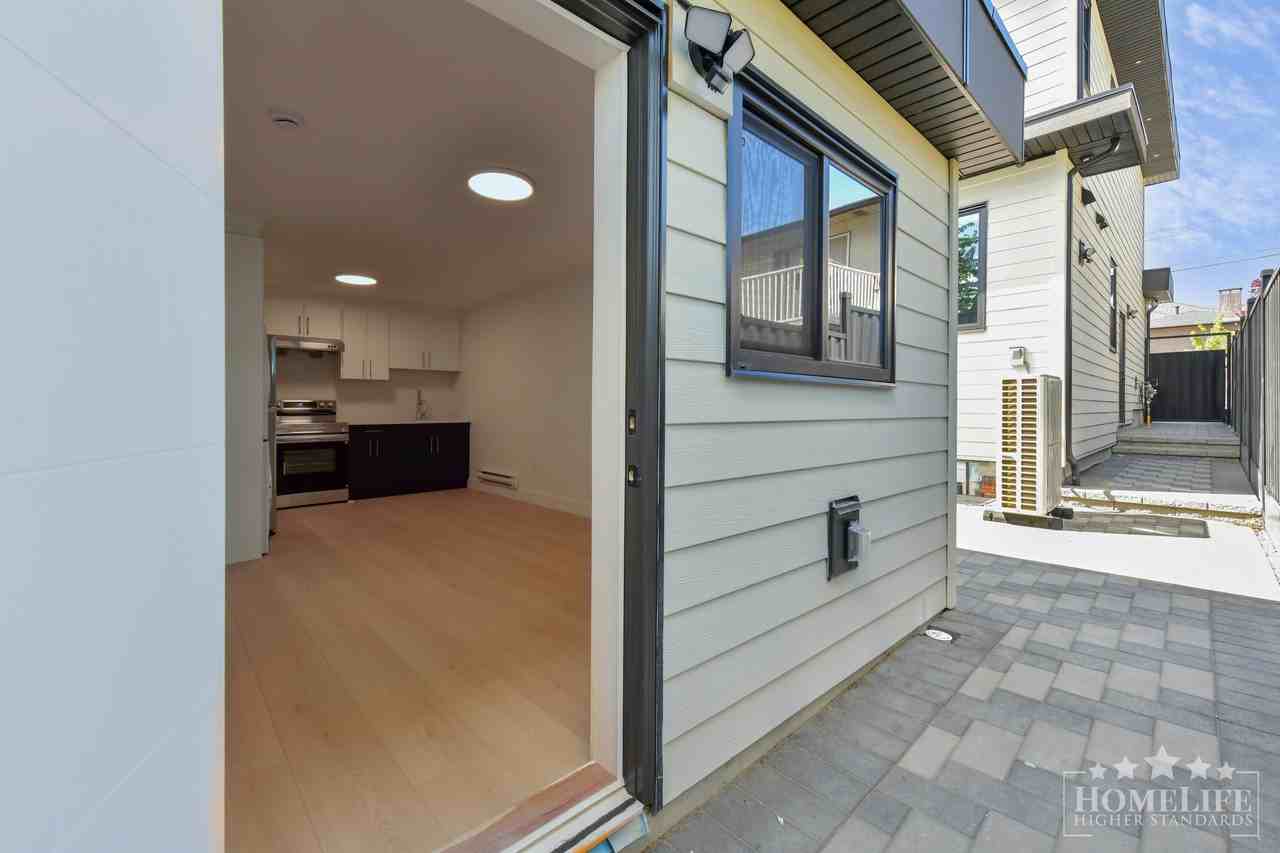 11004 78 Ave - Photo 2 of 9