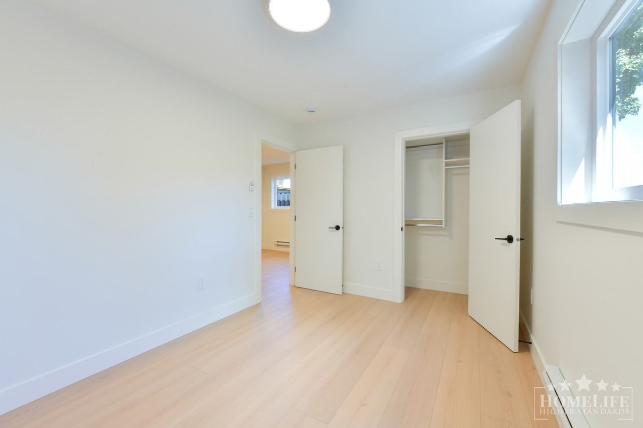 11004 78 Ave - Photo 7 of 9