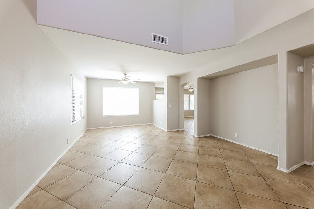 17183 N 53rd Ave - Photo 5 of 17