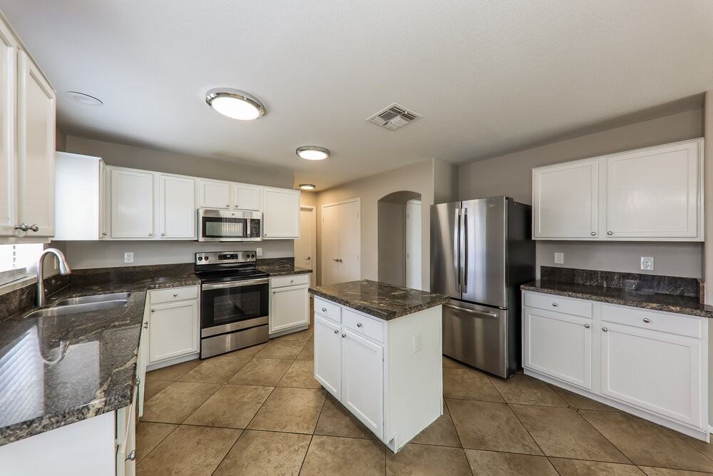 17183 N 53rd Ave - Photo 7 of 17