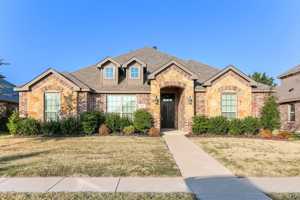 featured image of 215 Sunrise Ln