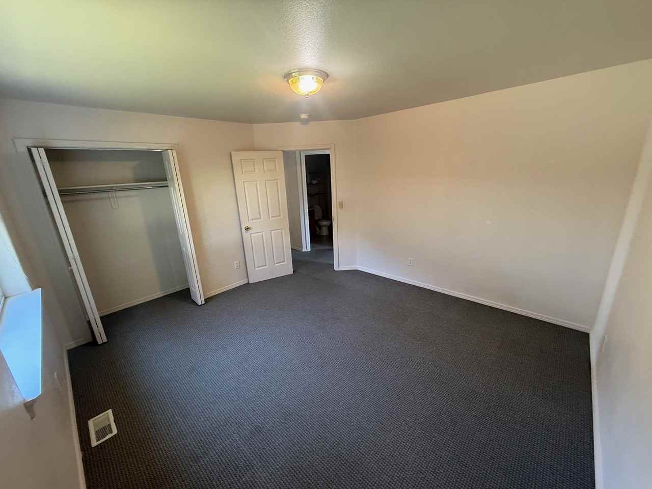 913 Cardinal Dr #A - Photo 4 of 20