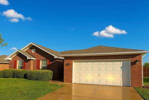 featured image of 765 Stanford Ct #1