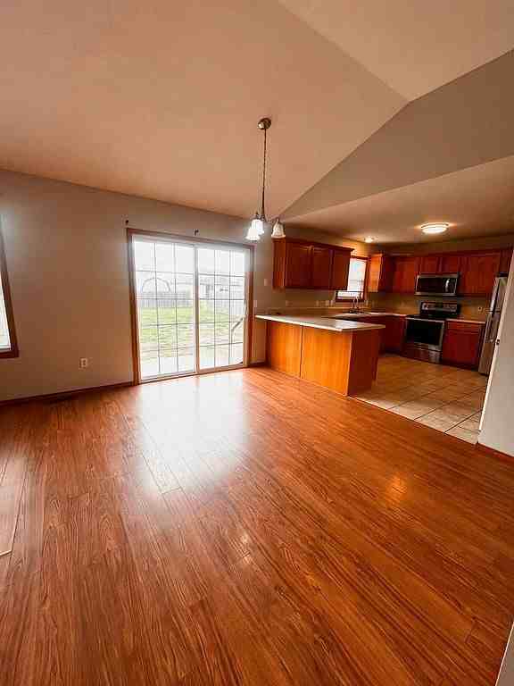 765 Stanford Ct #1 - Photo 6 of 17