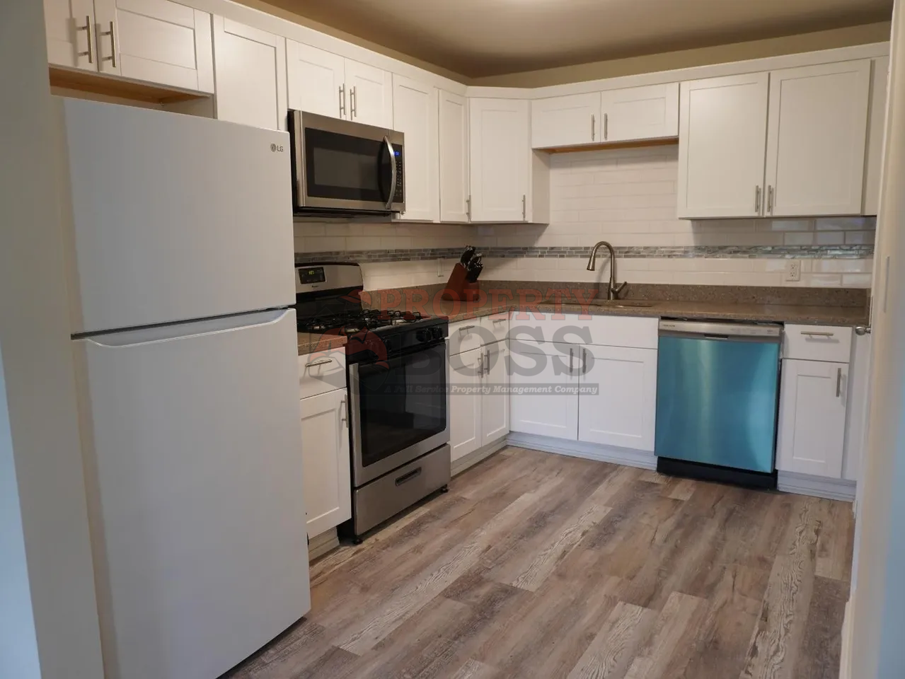 6195 Glen Dr #1 - Photo 4 of 11