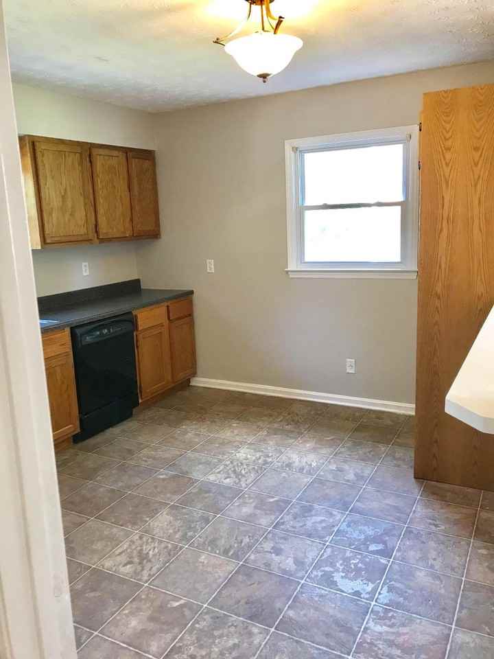 220 Highwood Dr #1 - Photo 6 of 7