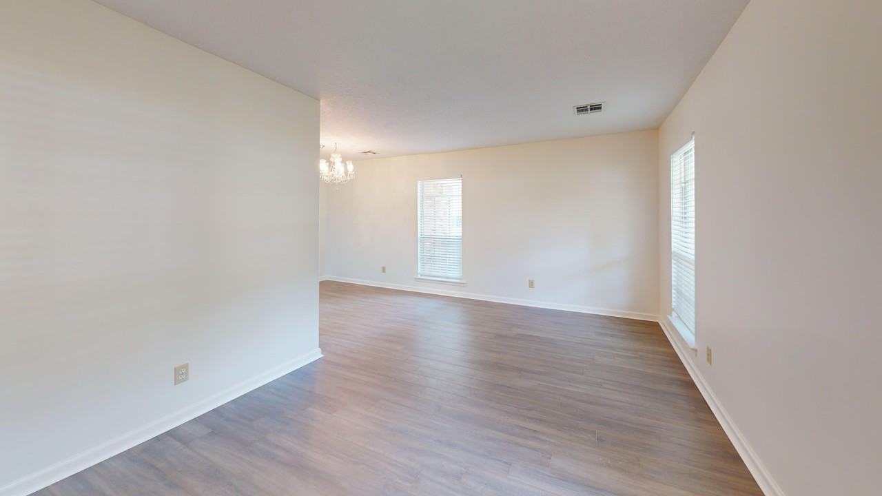 1212 Hillman St #1 - Photo 4 of 28
