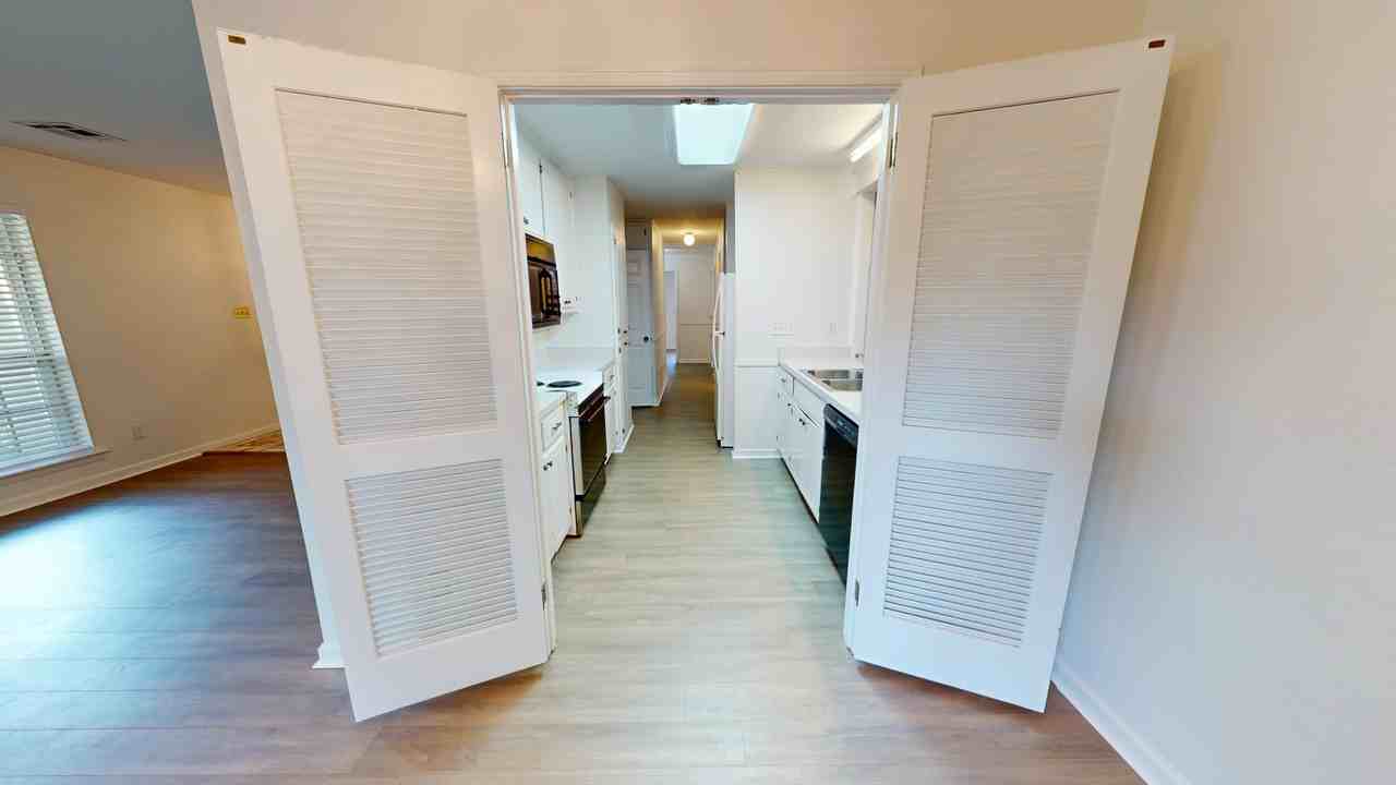 1212 Hillman St #1 - Photo 6 of 28