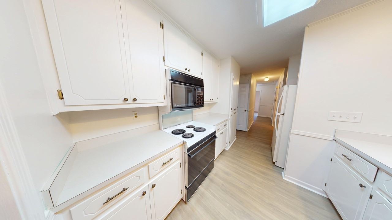 1212 Hillman St #1 - Photo 7 of 28