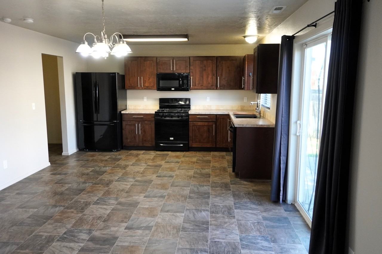 10686 Ice Springs St #1 - Photo 3 of 25