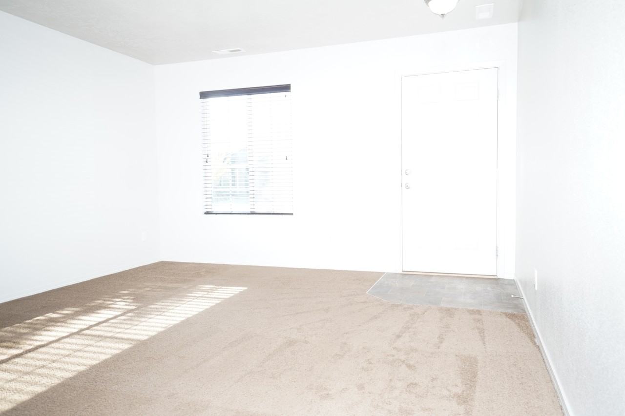 10686 Ice Springs St #1 - Photo 5 of 25