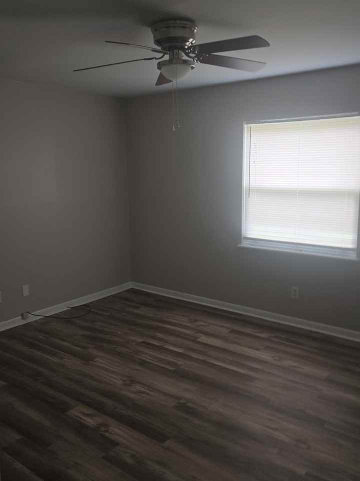 1804 Kings Chapel Rd #1 - Photo 5 of 10