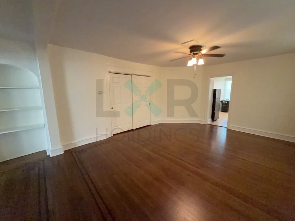 640 Poplar St #1F - Photo 3 of 10