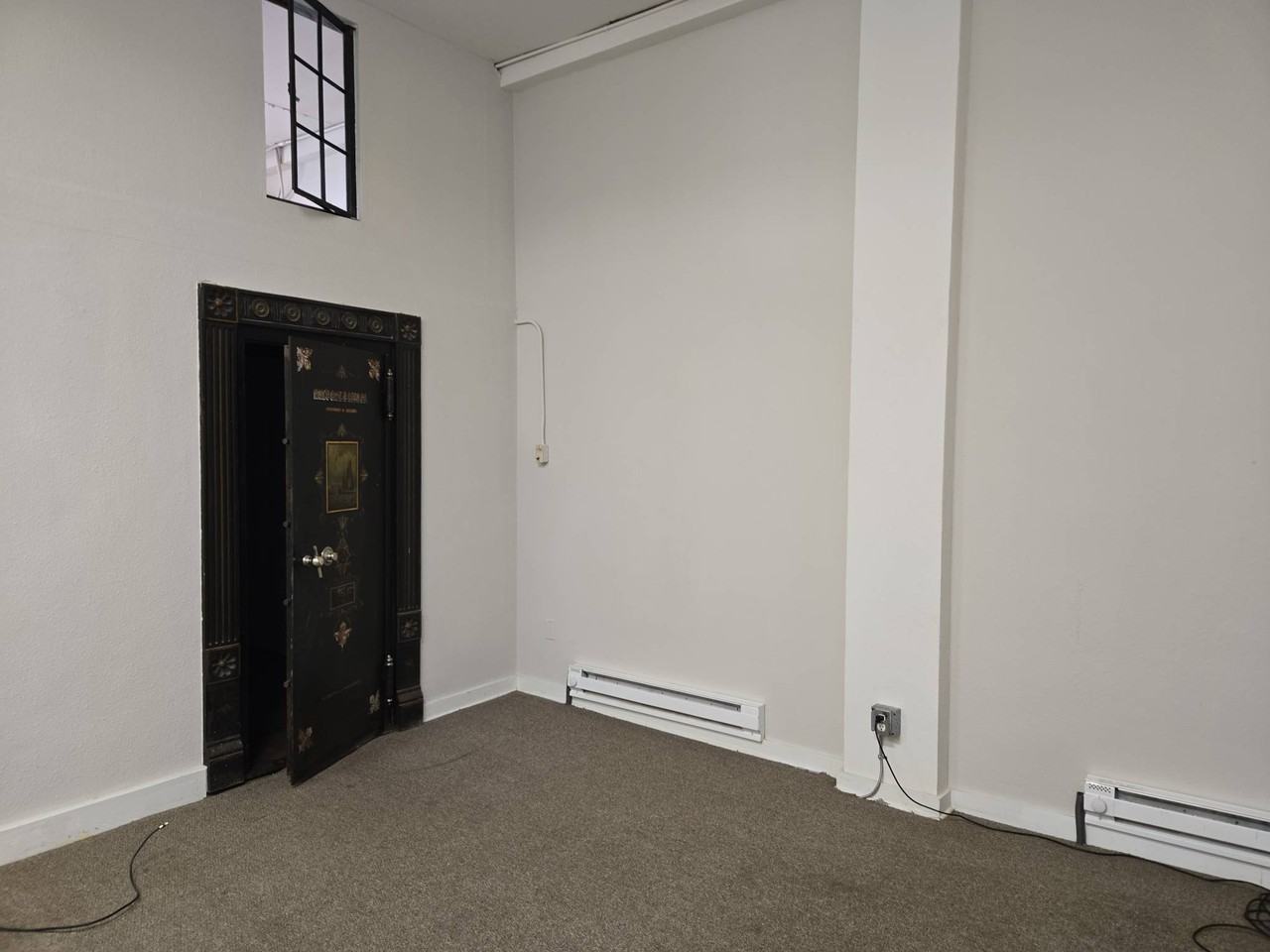 108 E Main St #1 - Photo 3 of 4