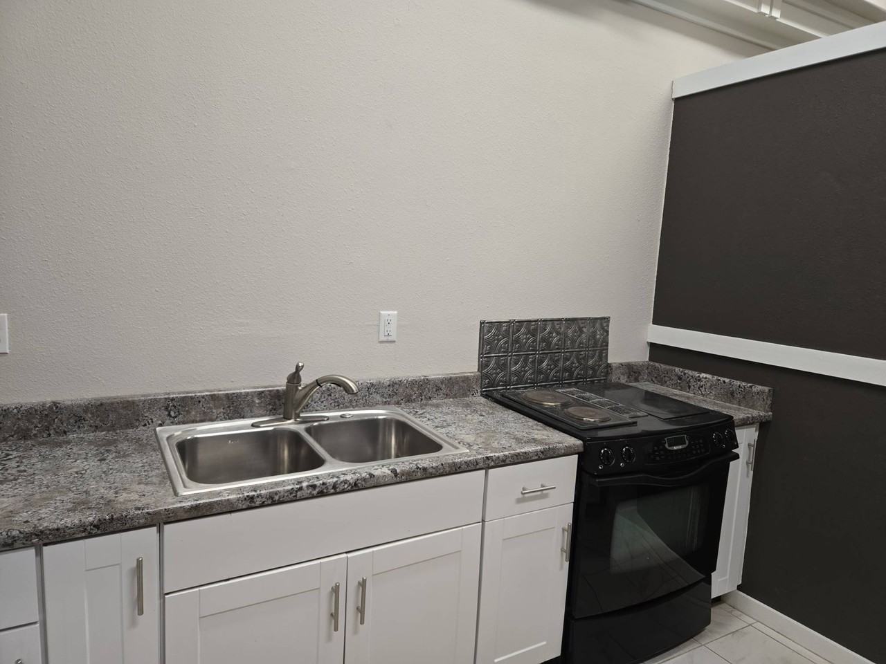 108 E Main St #1 - Photo 4 of 4