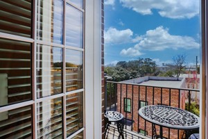 featured image of 425 E Mcdonough St #310