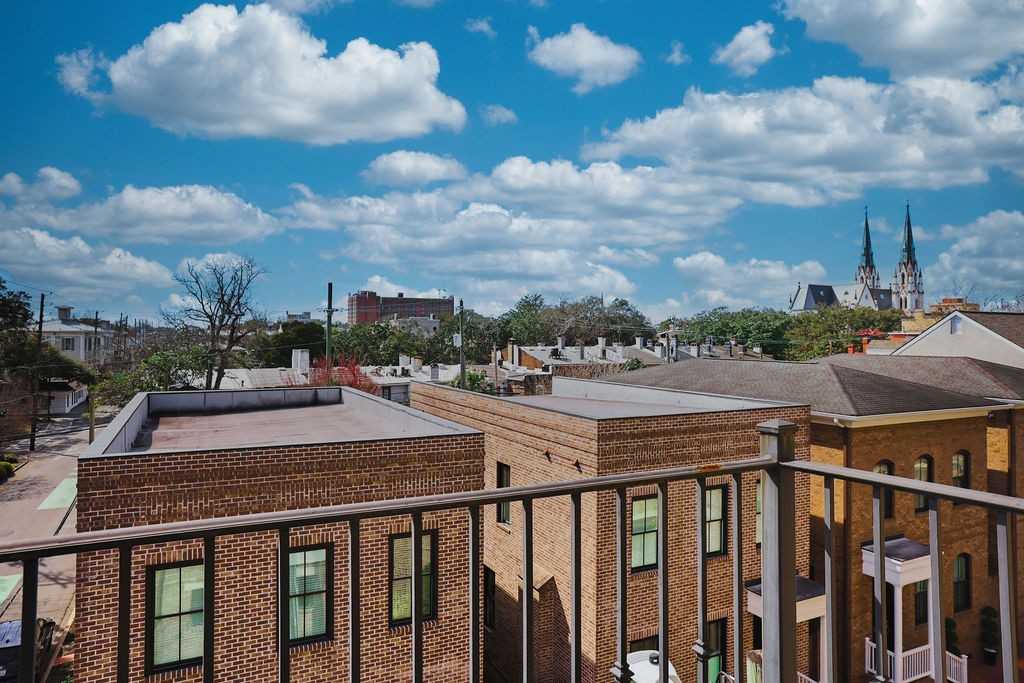 425 E Mcdonough St #310 - Photo 4 of 13