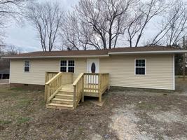 featured image of 713 Hayes St #1