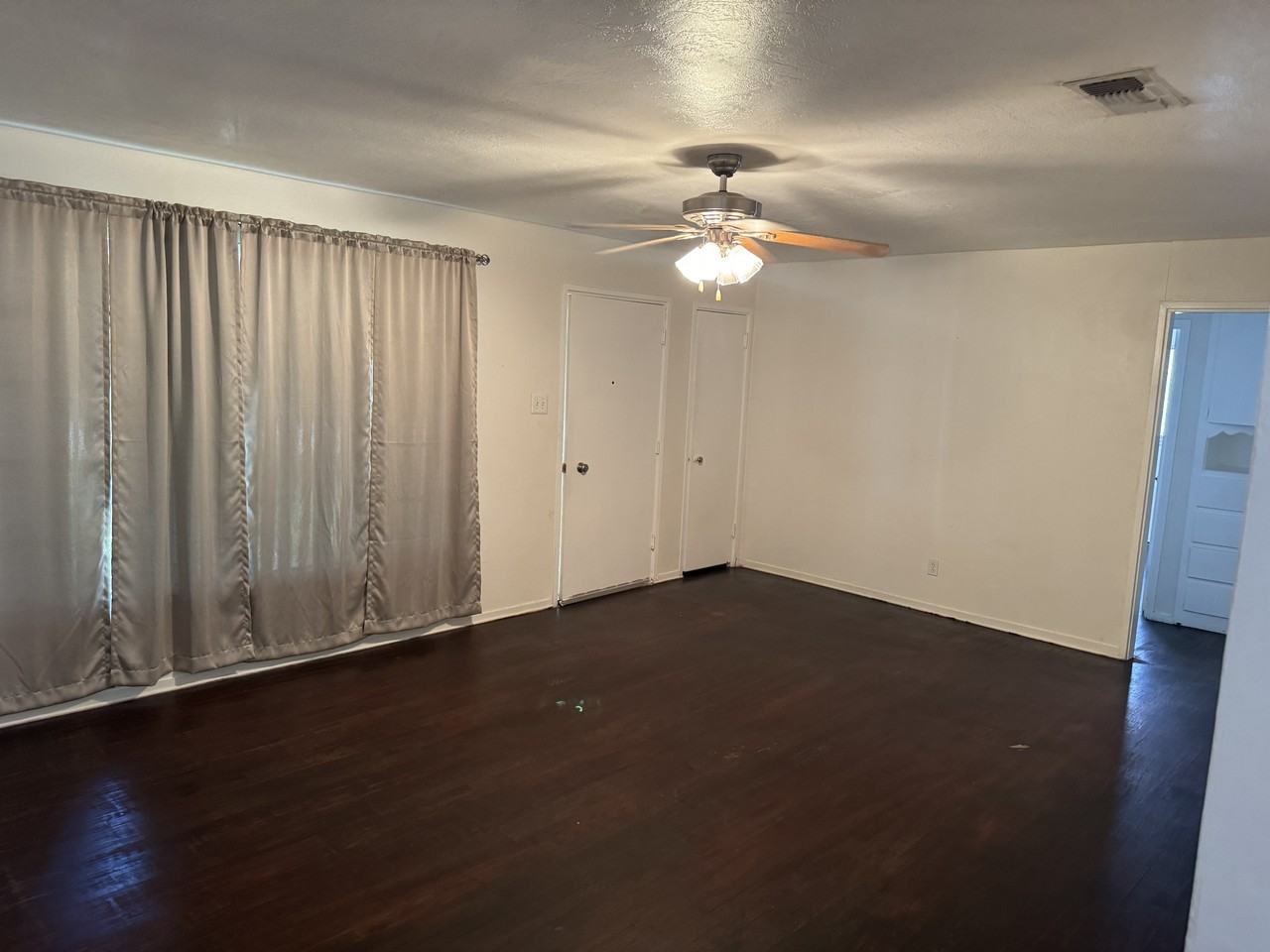 1400 S Adams Ave #1 - Photo 3 of 6