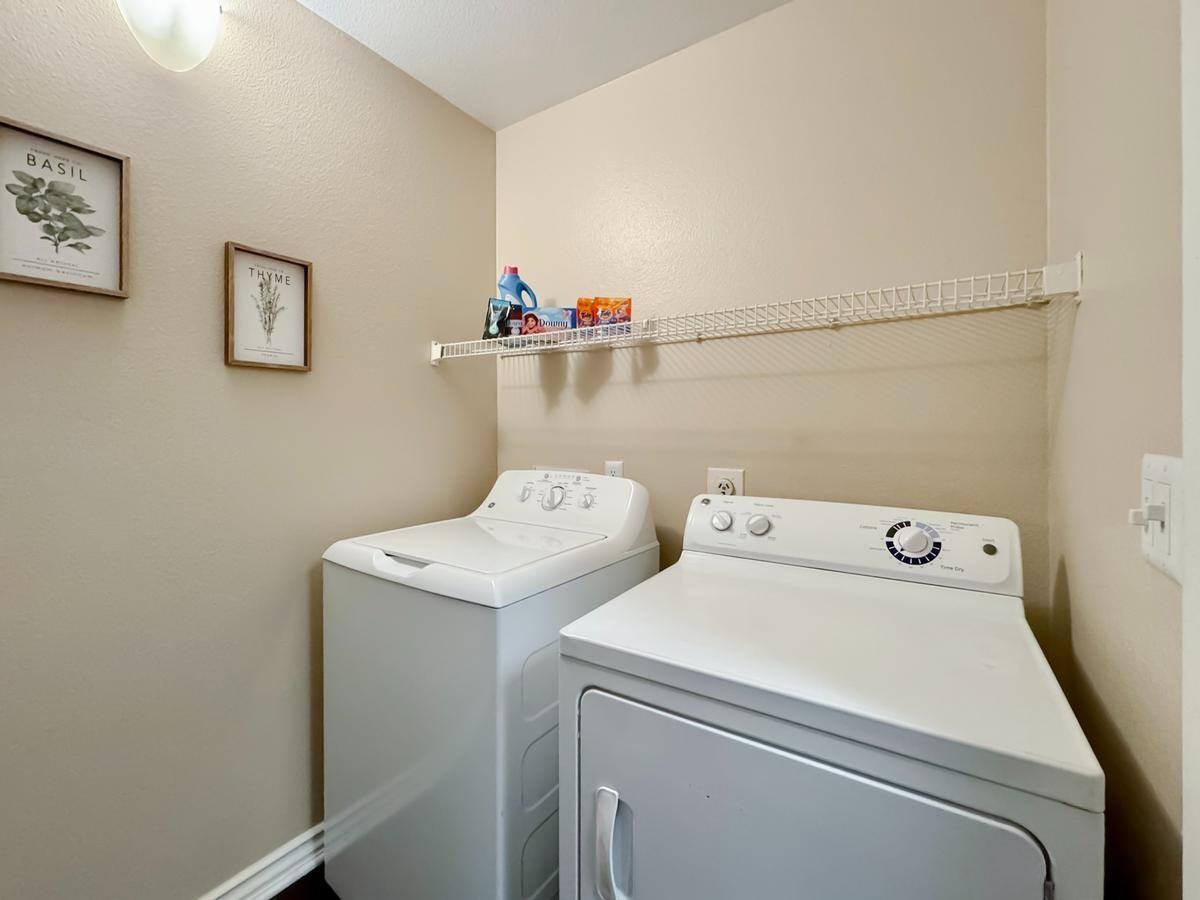 1456 Serfas Club Dr - Photo 4 of 11