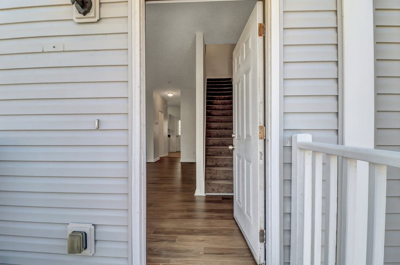 324 Laurel Oak Ln #324 - Photo 3 of 50