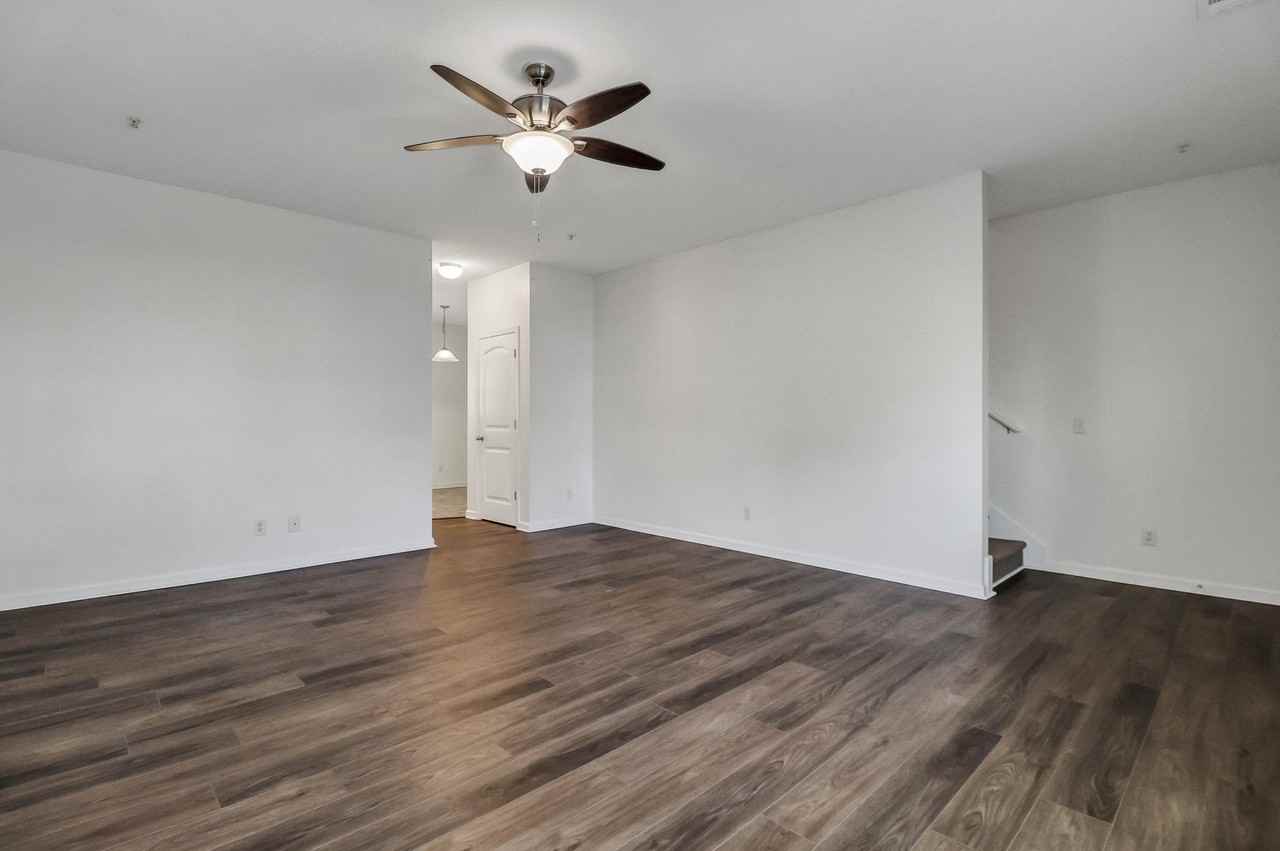 324 Laurel Oak Ln #324 - Photo 5 of 50