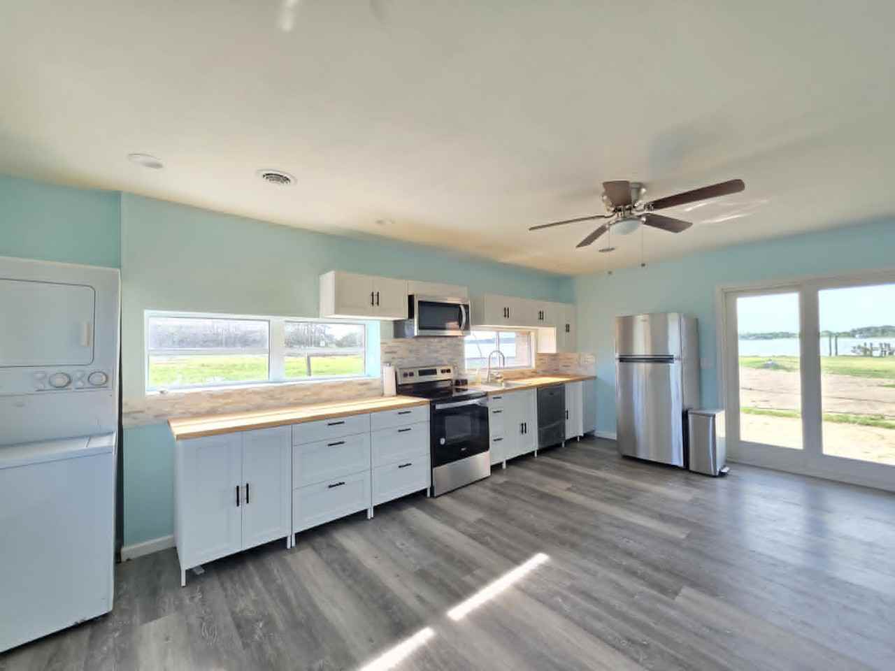 22931 Steele Dr #1 - Photo 4 of 50