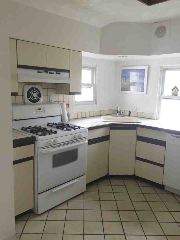 25 Harrison St - Photo 3 of 10