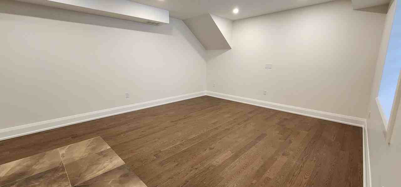 2579 Yonge Street #202 - Photo 2 of 27
