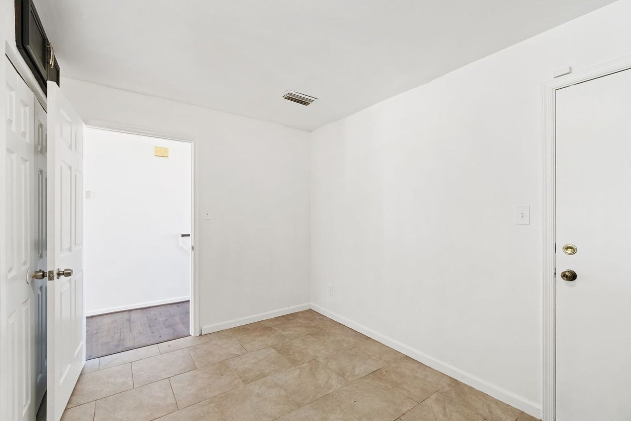307 Pratt Ct #1 - Photo 5 of 11