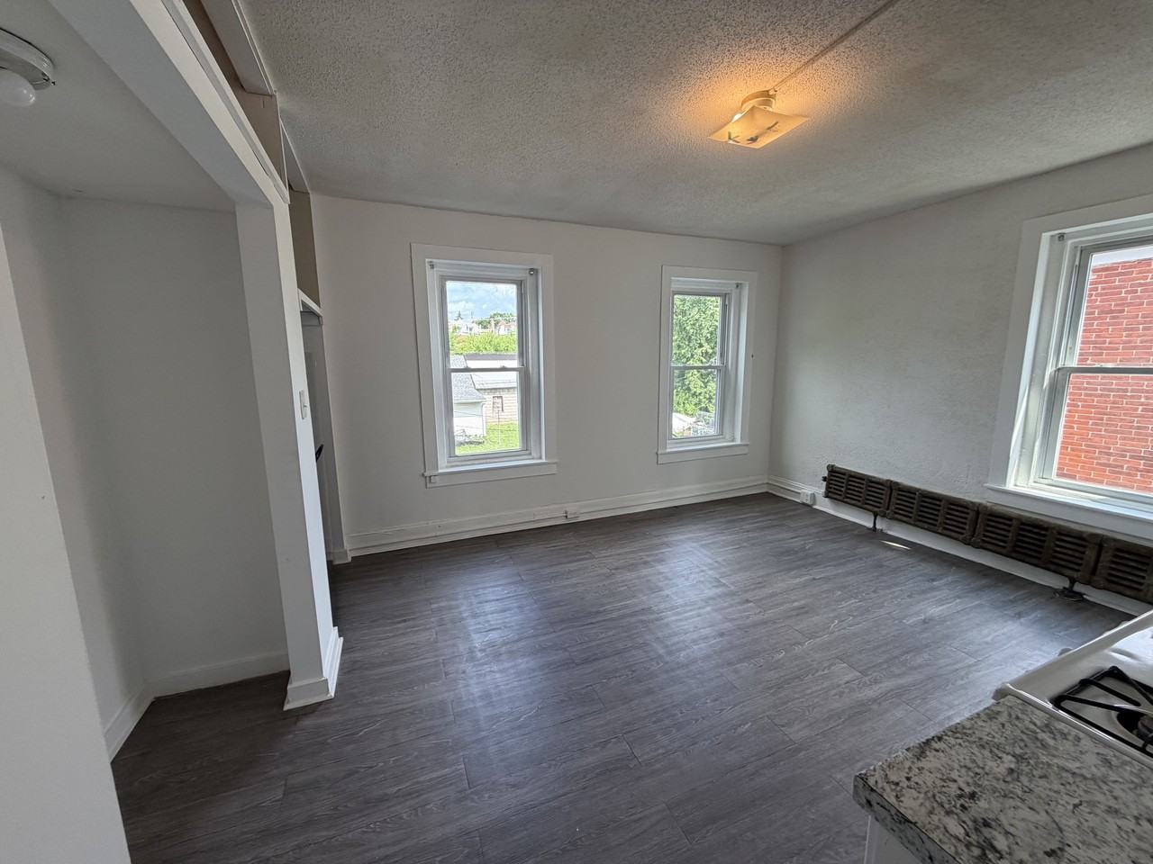 639 Haws Ave #2 - Photo 4 of 28