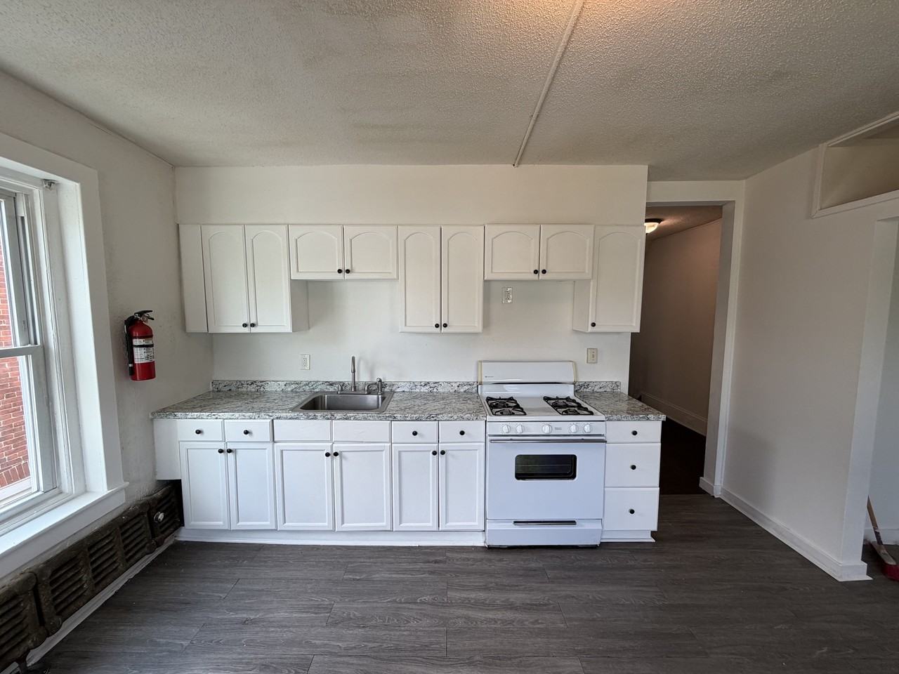 639 Haws Ave #2 - Photo 5 of 28