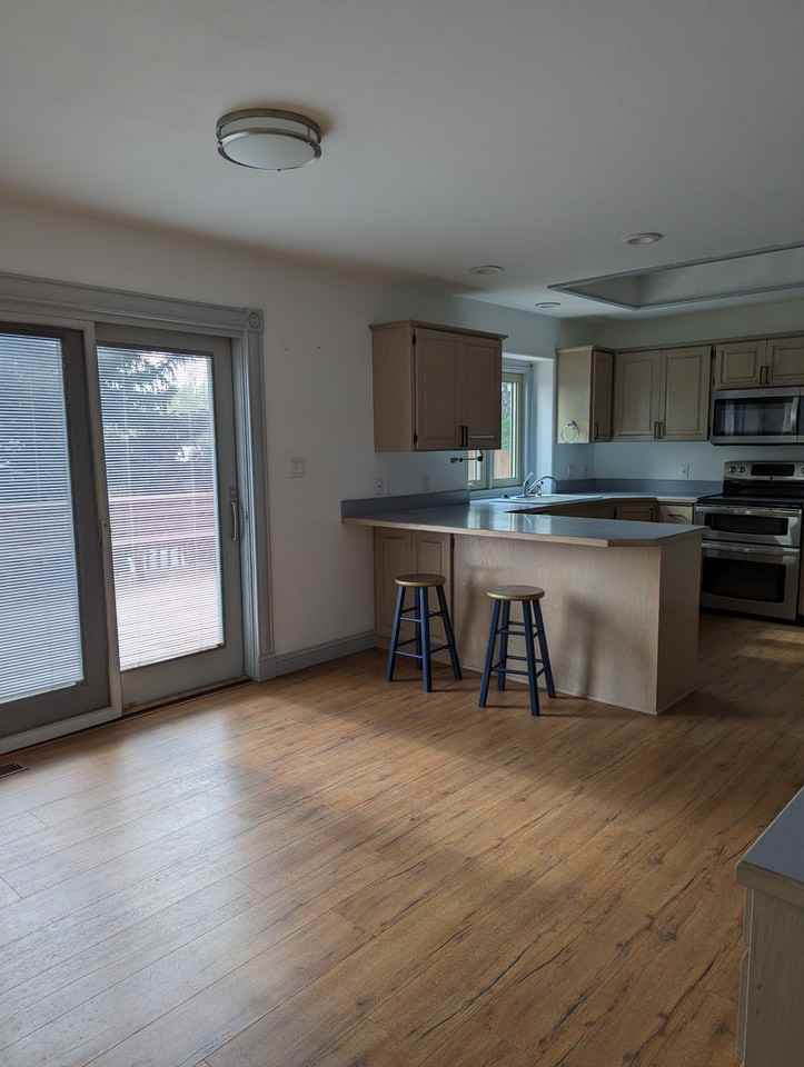 1054 Arapaho Dr #1 - Photo 3 of 11