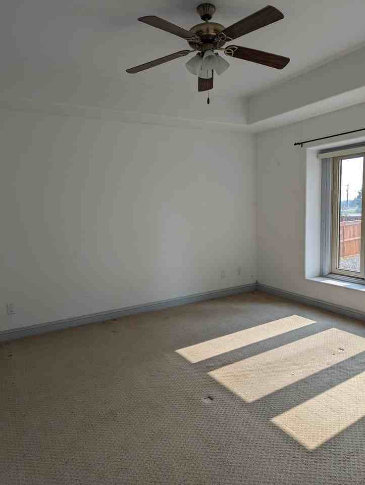 1054 Arapaho Dr #1 - Photo 5 of 11