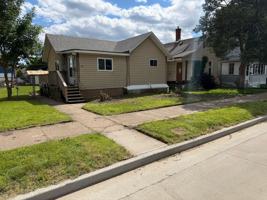 featured image of 419 5th Ave N #1