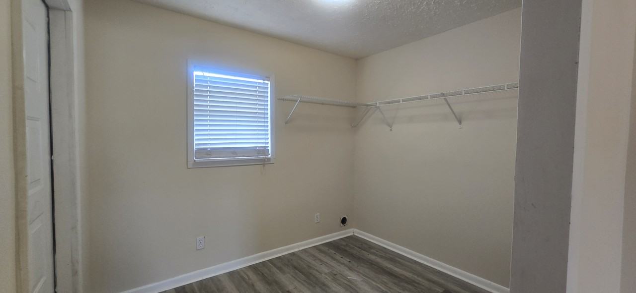 3910 Venetian Cir #1 - Photo 7 of 9