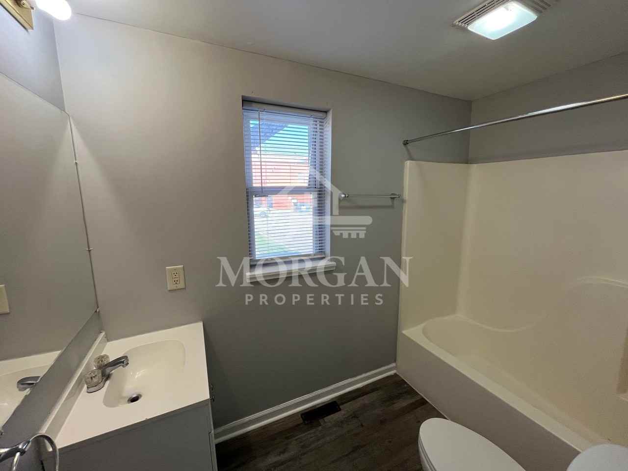 1317 Main St #A - Photo 4 of 6